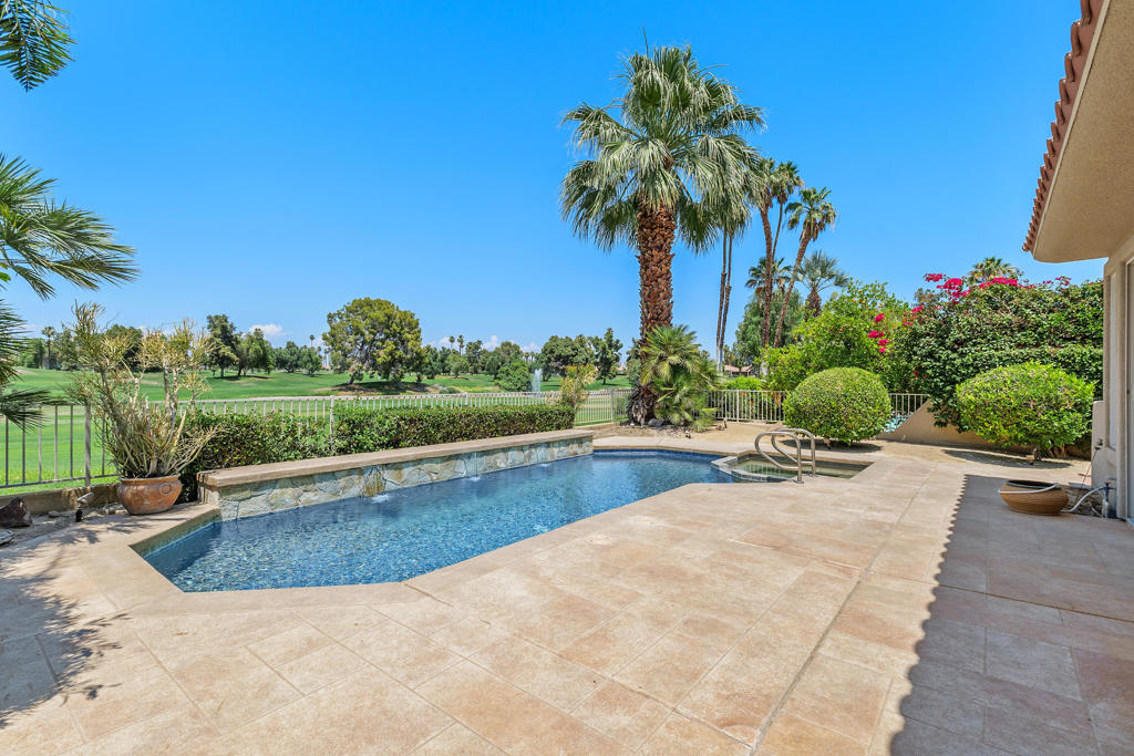 182 Kavenish Drive
