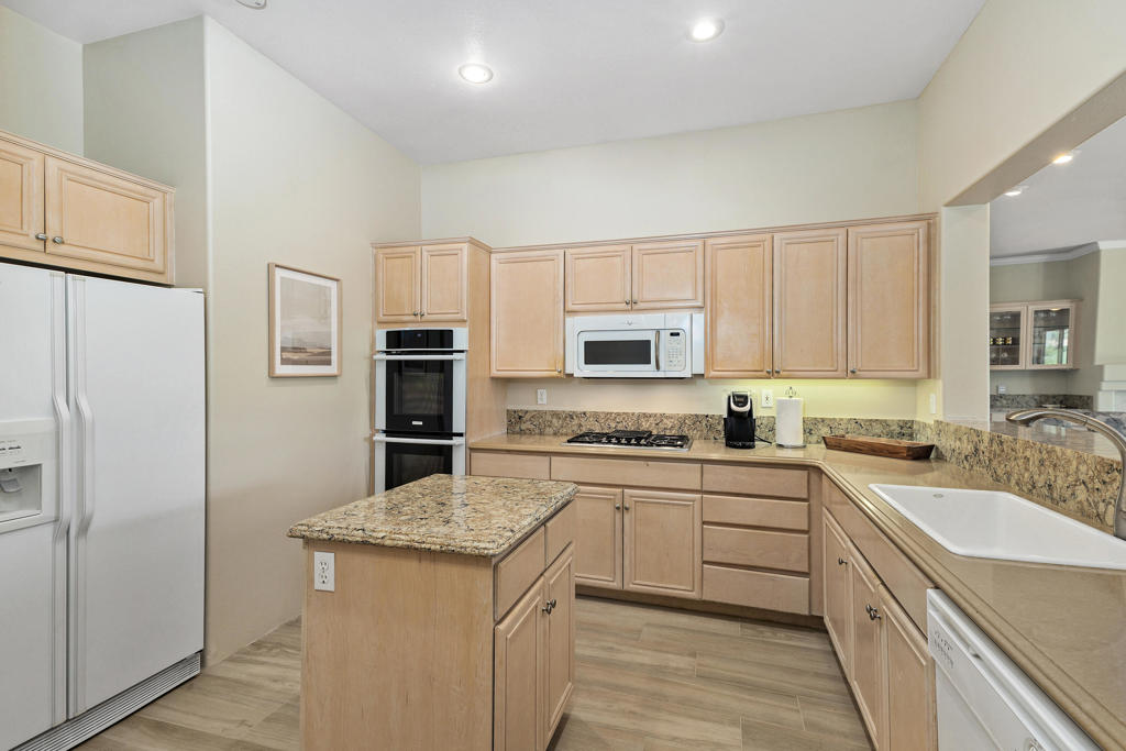 182 Kavenish Drive