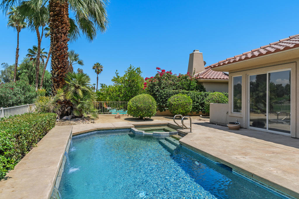 182 Kavenish Drive