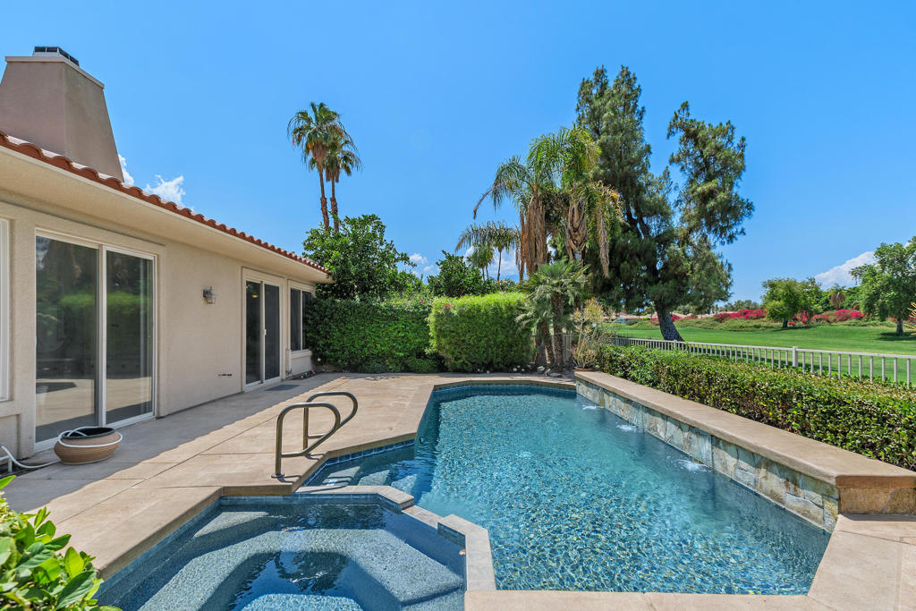 182 Kavenish Drive