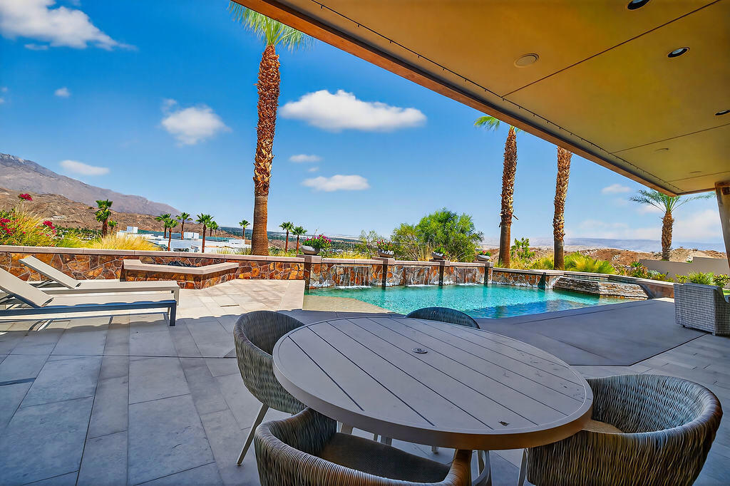 9 Rockcrest
