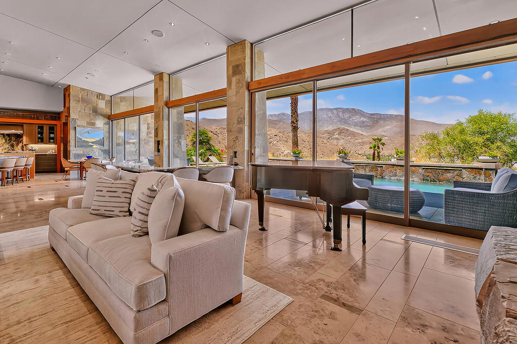 9 Rockcrest