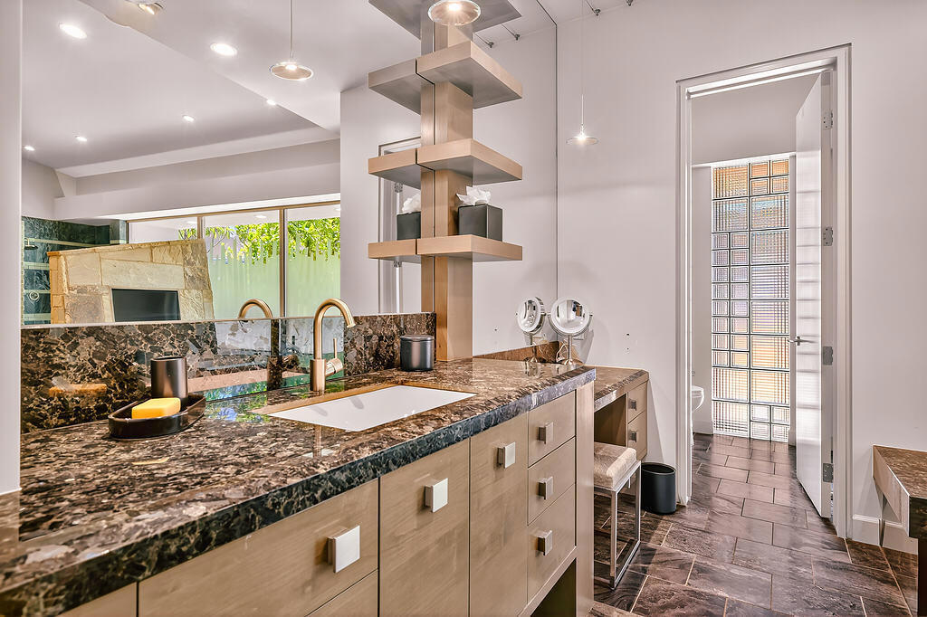 9 Rockcrest