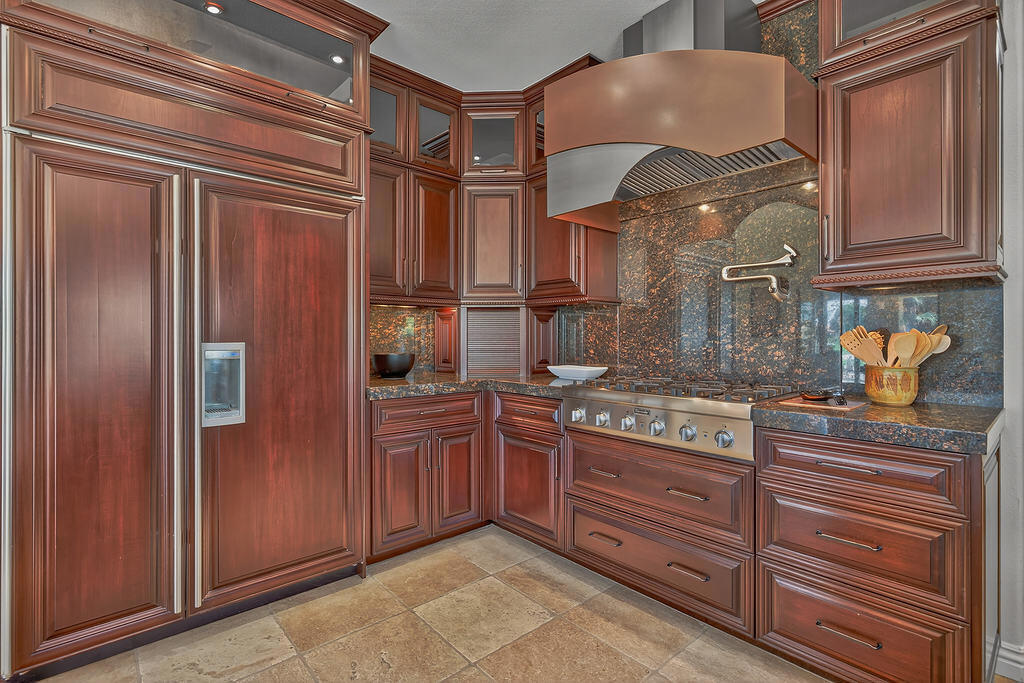 42480 Buccaneer Court