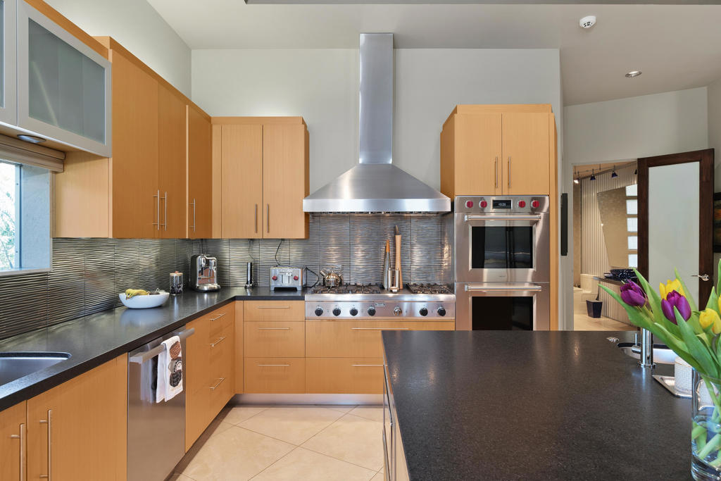 81 Royal Saint Georges Way