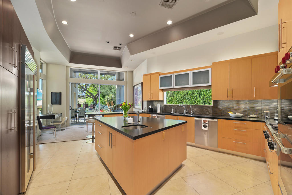 81 Royal Saint Georges Way