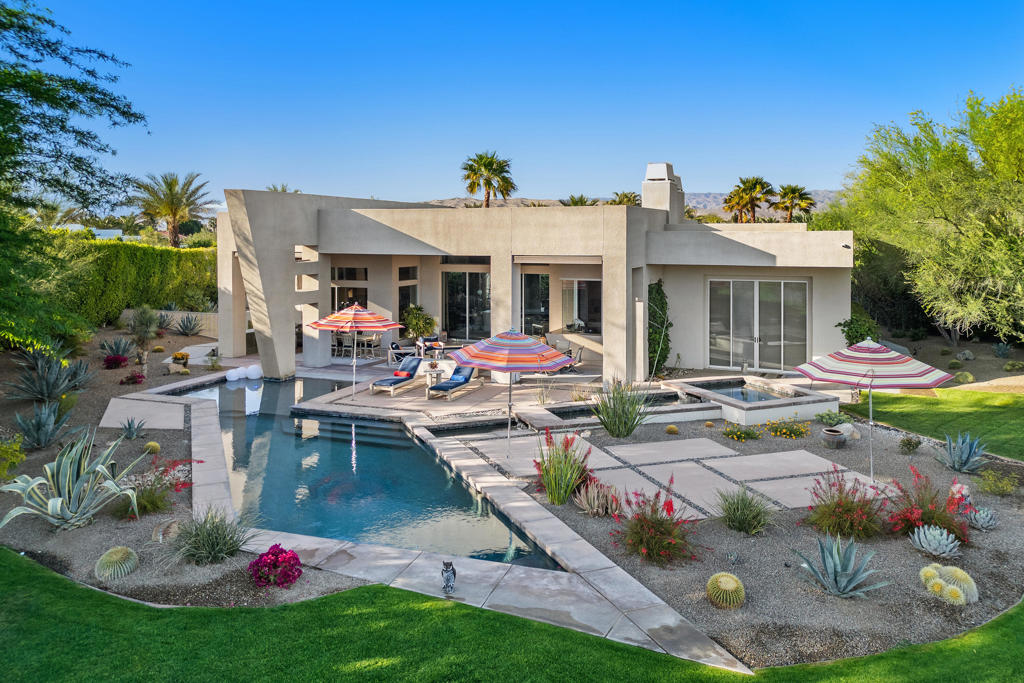 81 Royal Saint Georges Way