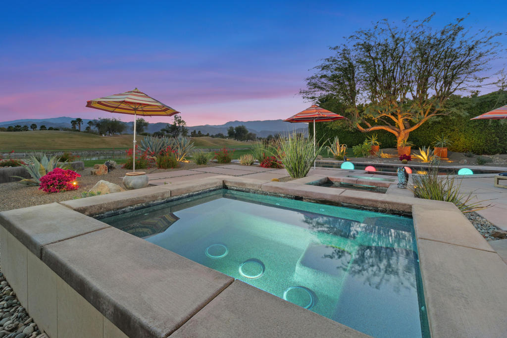 81 Royal Saint Georges Way