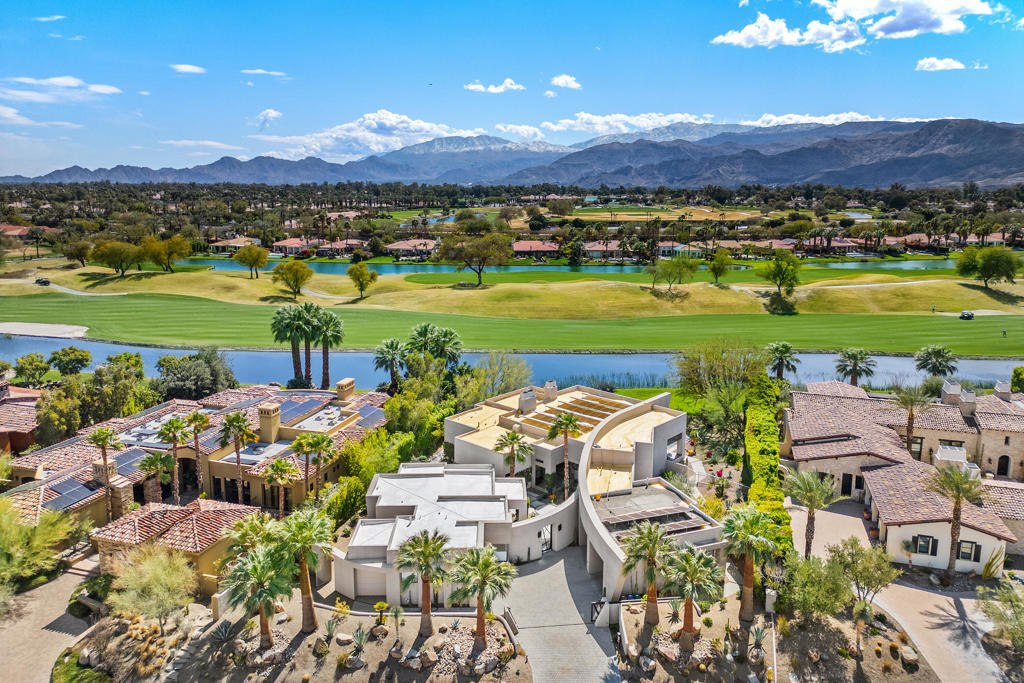 81 Royal Saint Georges Way