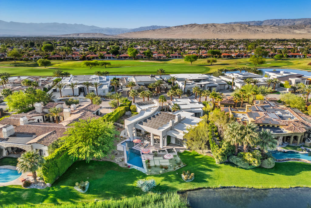 81 Royal Saint Georges Way