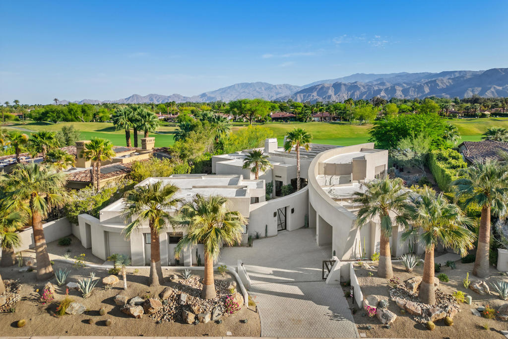 81 Royal Saint Georges Way