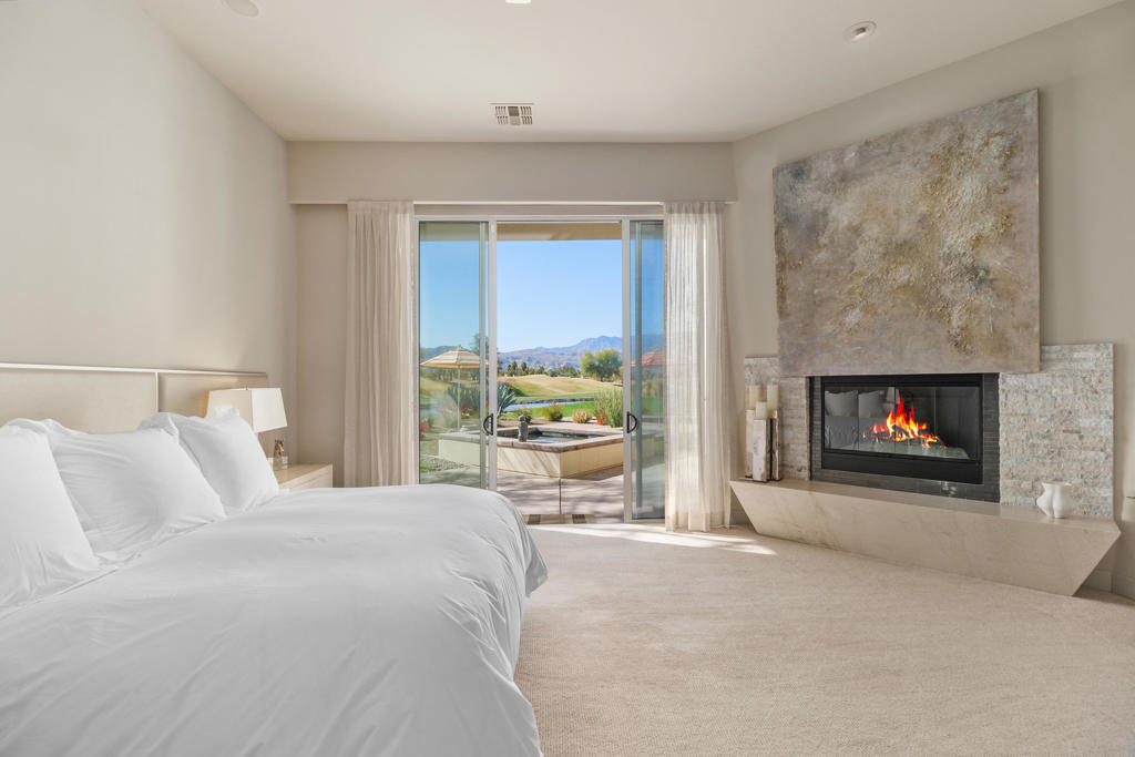 81 Royal Saint Georges Way