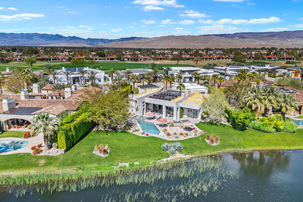 81 Royal Saint Georges Way