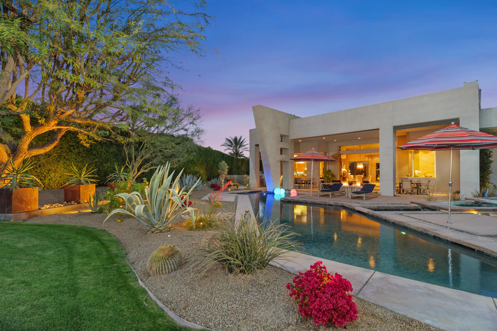 81 Royal Saint Georges Way