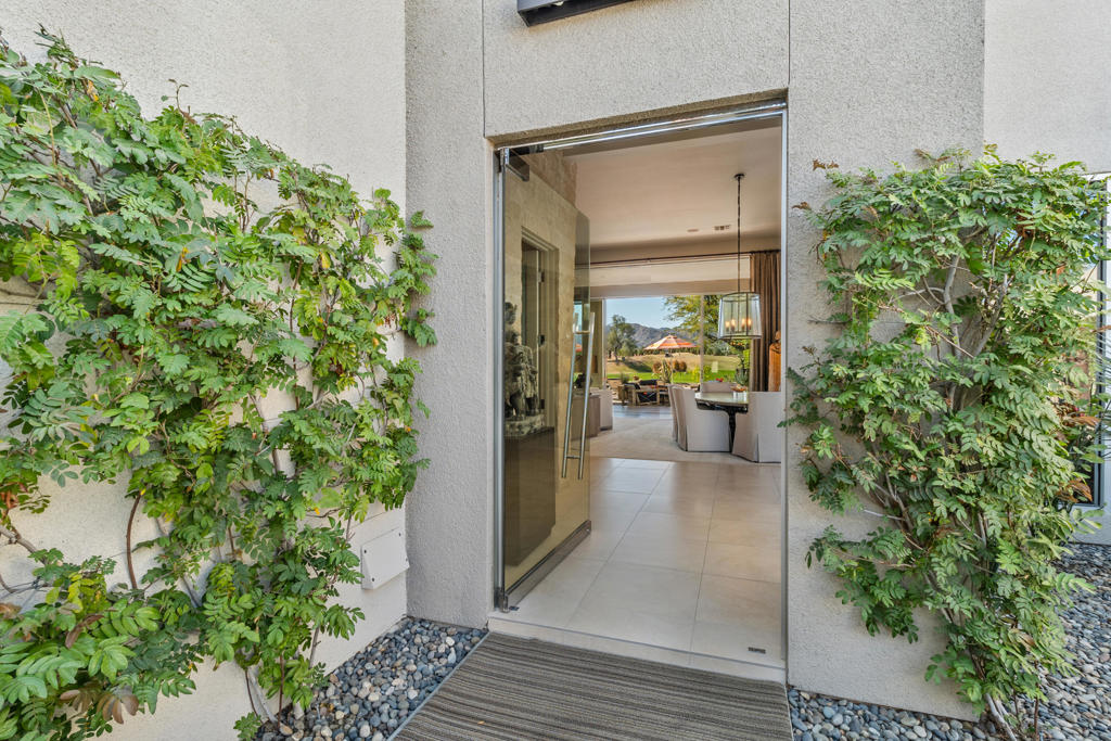 81 Royal Saint Georges Way