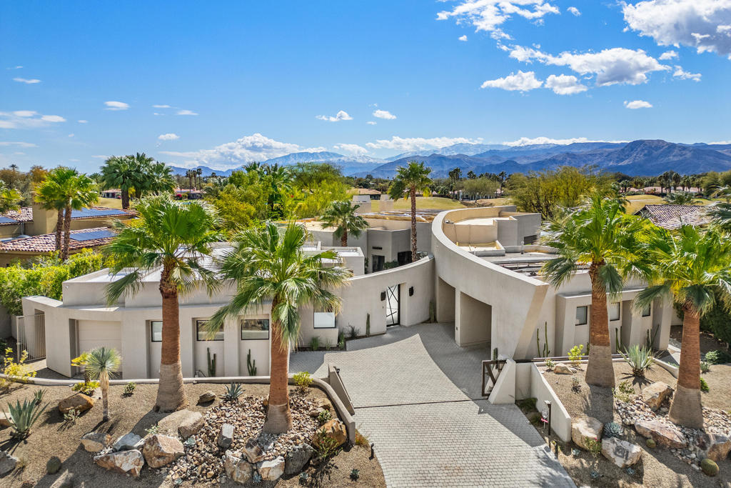 81 Royal Saint Georges Way