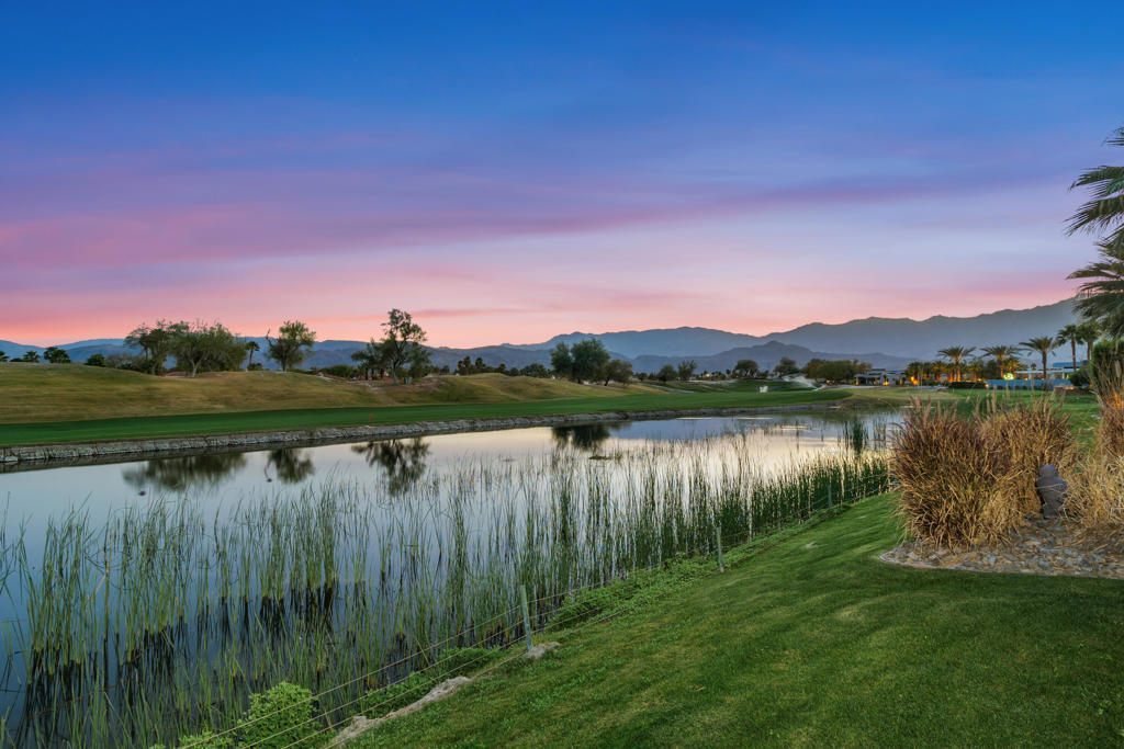 81 Royal Saint Georges Way