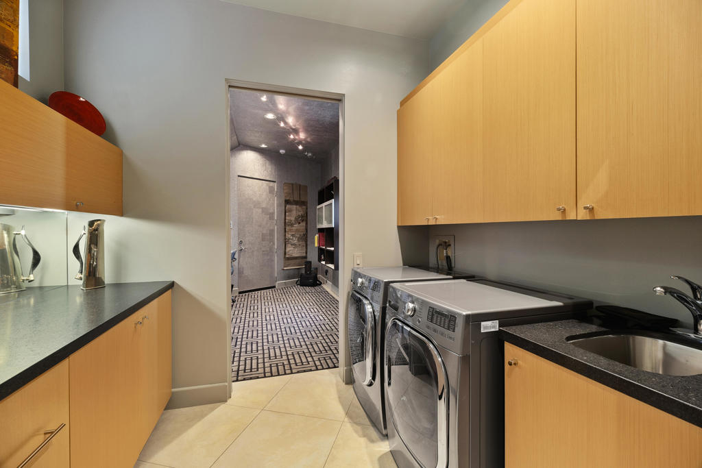 81 Royal Saint Georges Way