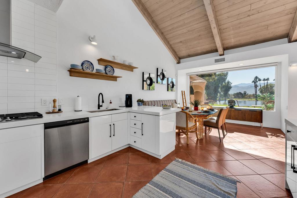 511 Desert West Drive