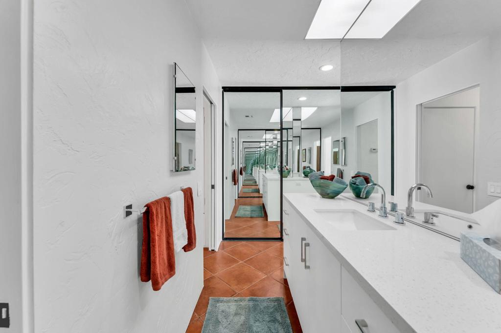 511 Desert West Drive