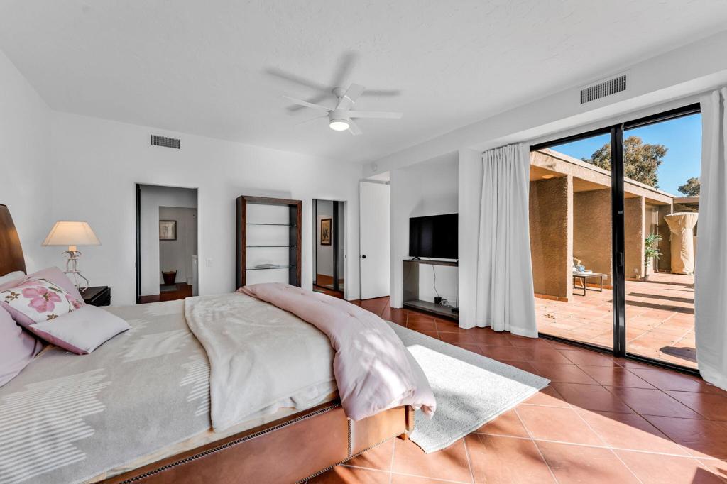 511 Desert West Drive