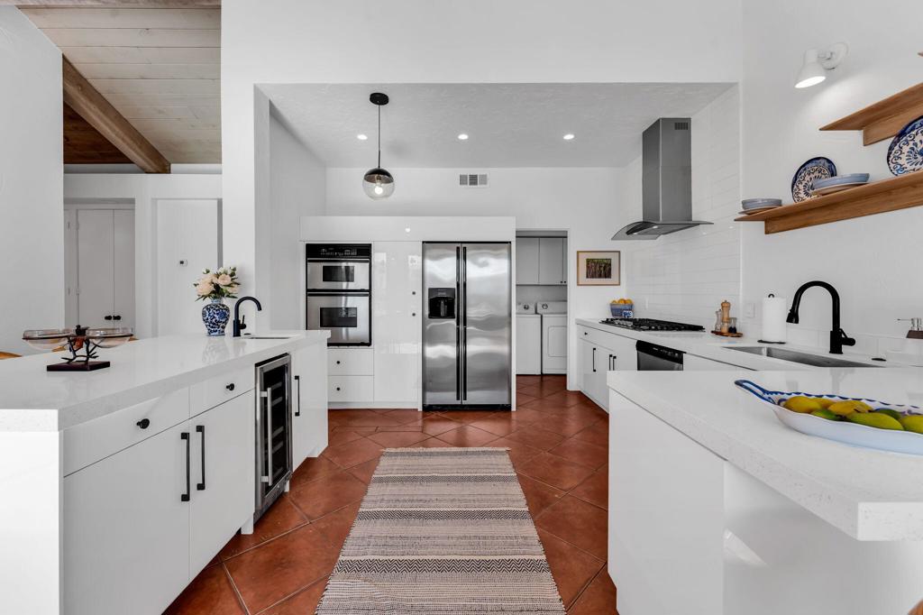 511 Desert West Drive