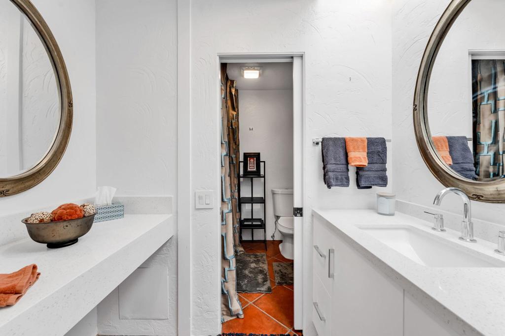 511 Desert West Drive