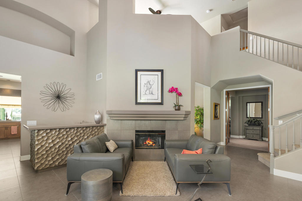 187 E Kavenish Drive