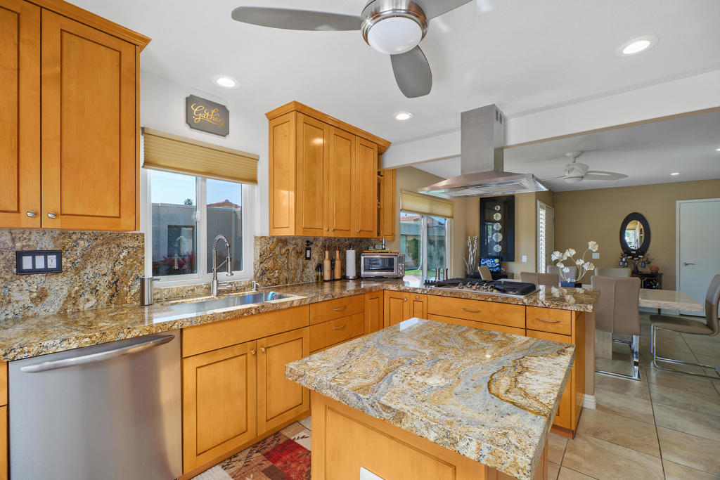 72806 Fleetwood Circle