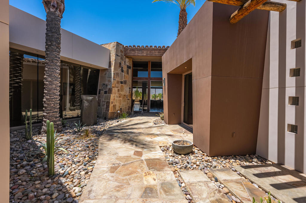 9 Rockcrest Drive