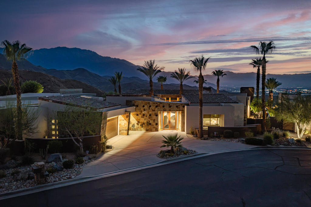 9 Rockcrest Drive