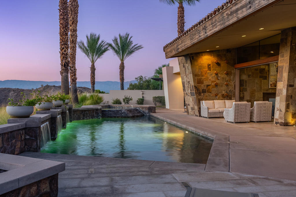 9 Rockcrest Drive
