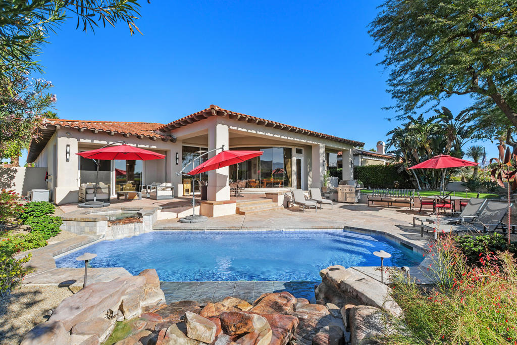 284 Loch Lomond Road