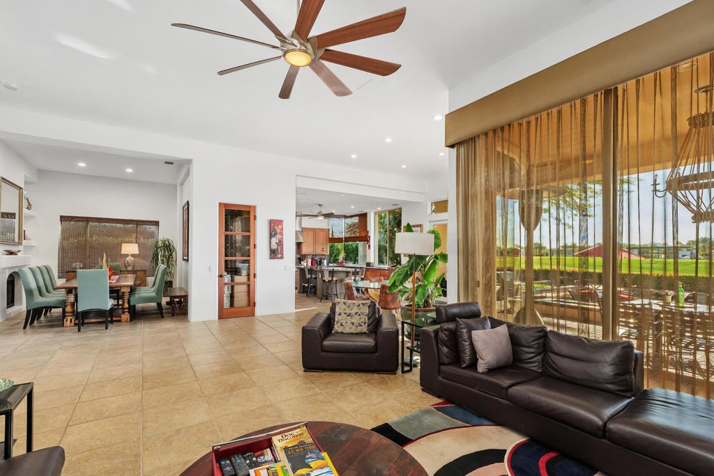 284 Loch Lomond Road