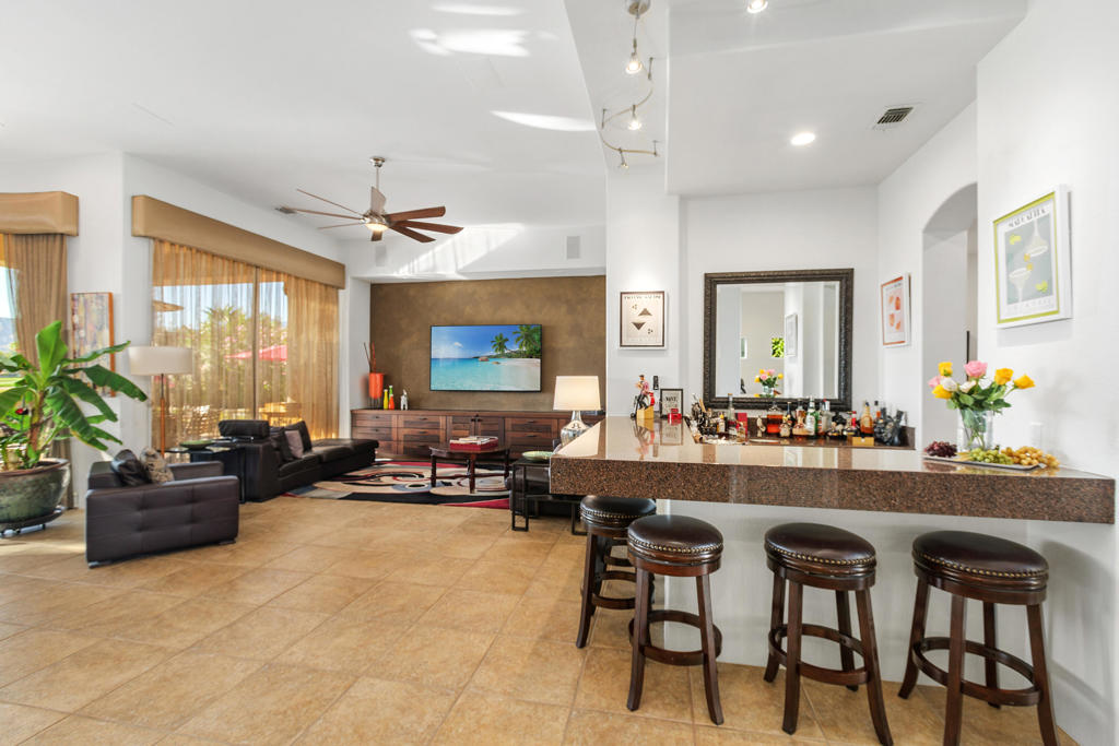 284 Loch Lomond Road