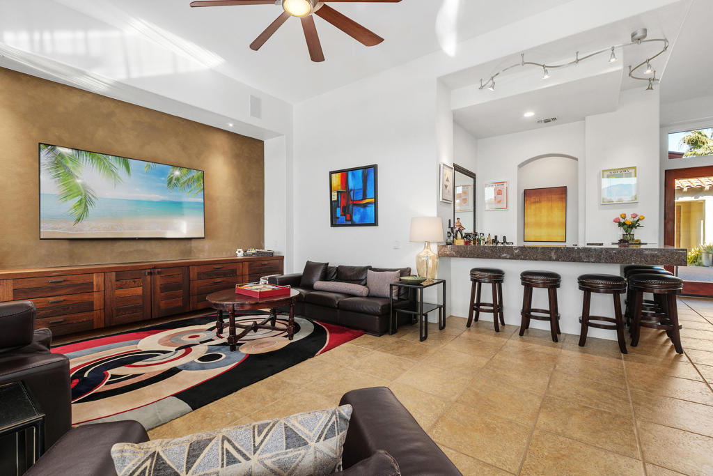 284 Loch Lomond Road