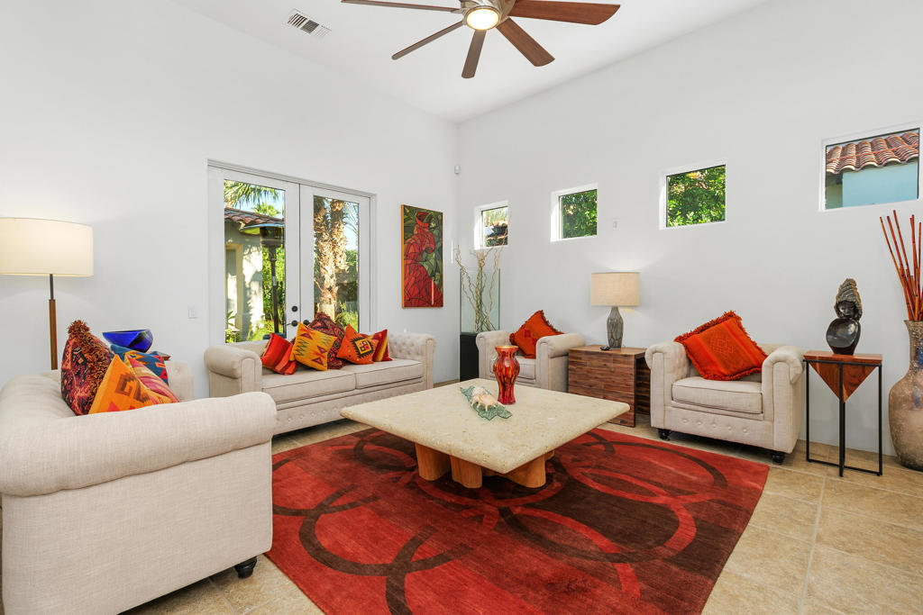 284 Loch Lomond Road