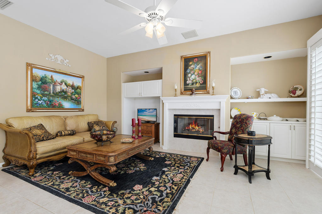 2 Othello Court