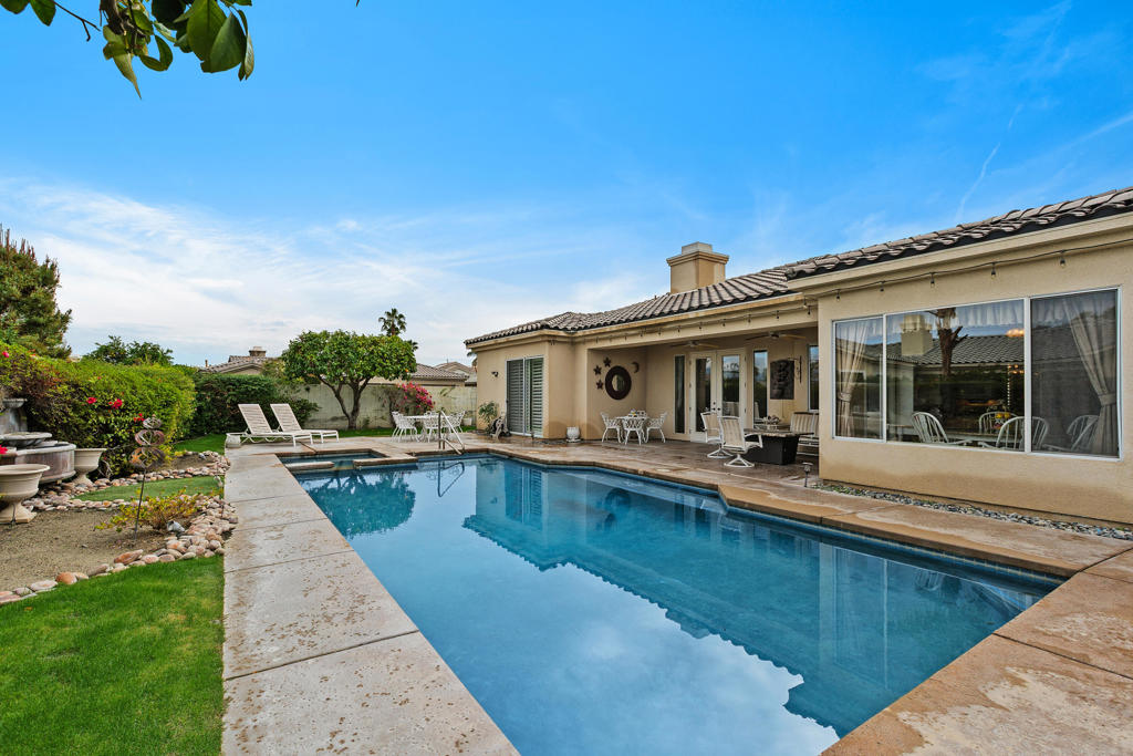 2 Othello Court