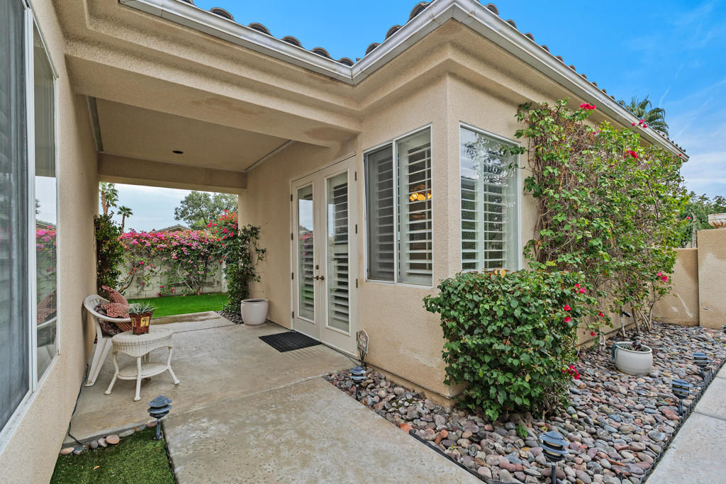 2 Othello Court