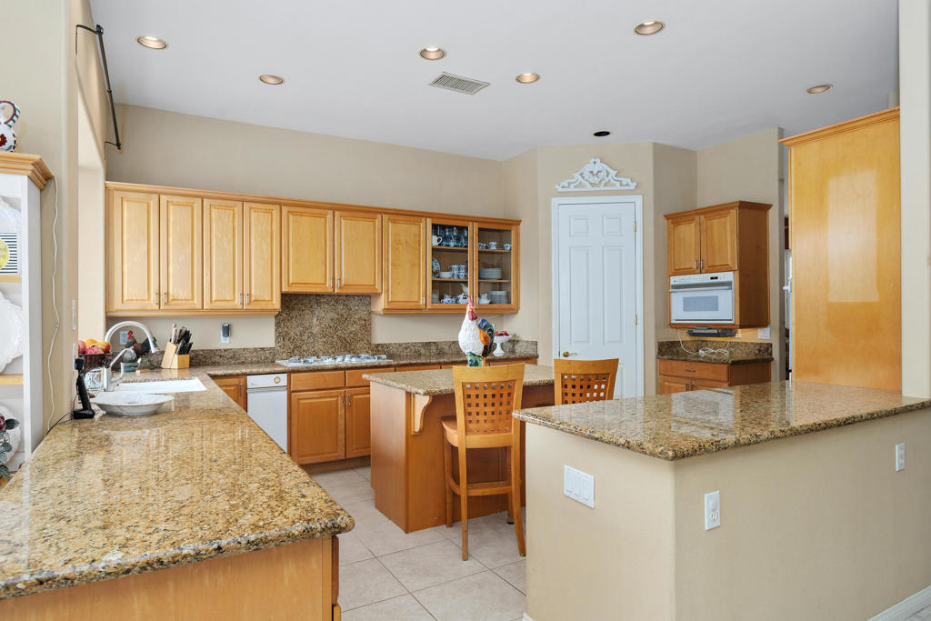 2 Othello Court