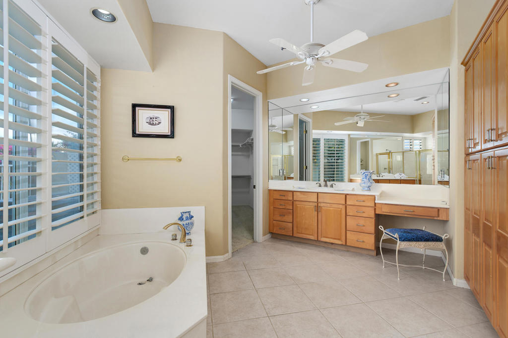 2 Othello Court