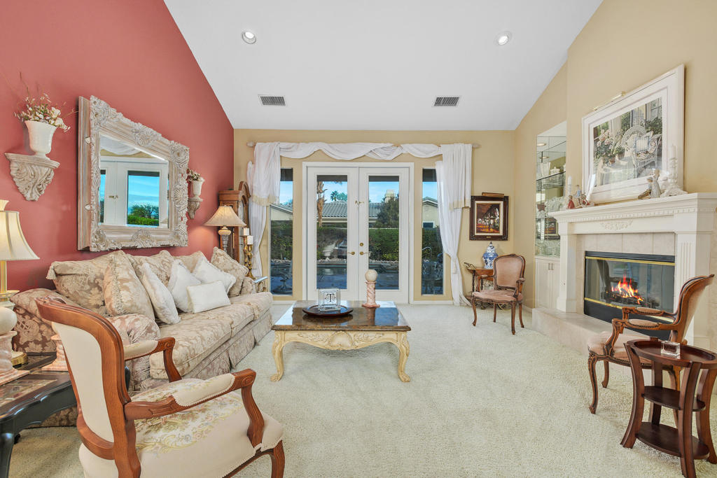 2 Othello Court