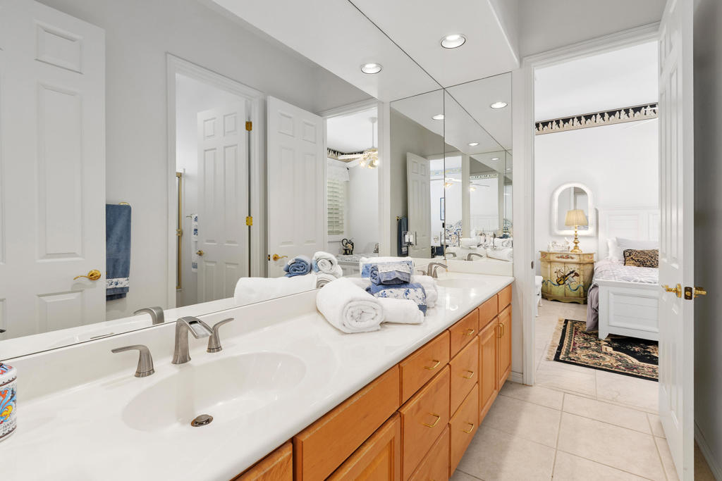 2 Othello Court