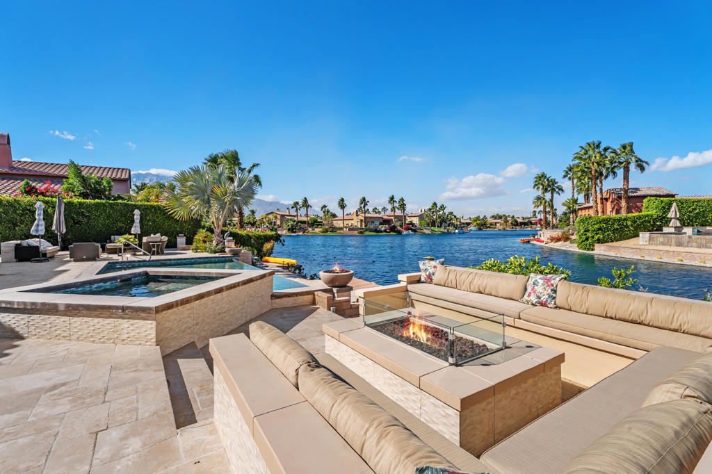 4 Via Santo Tomas Drive