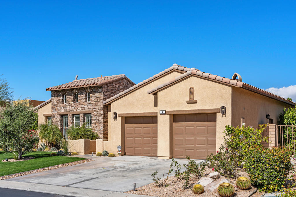 4 Via Santo Tomas Drive