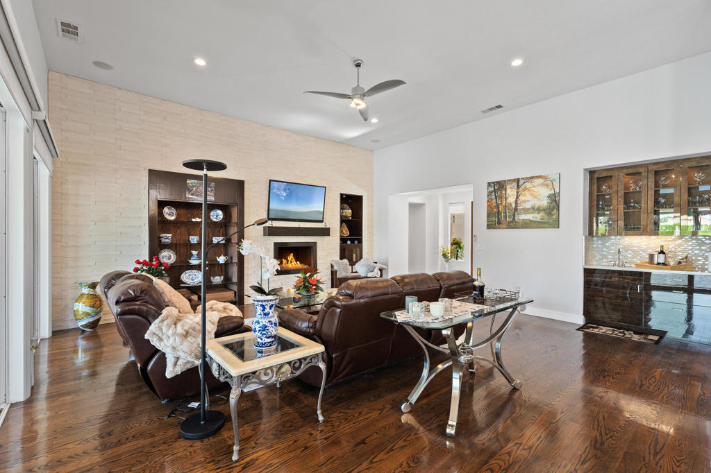 4 Via Santo Tomas Drive