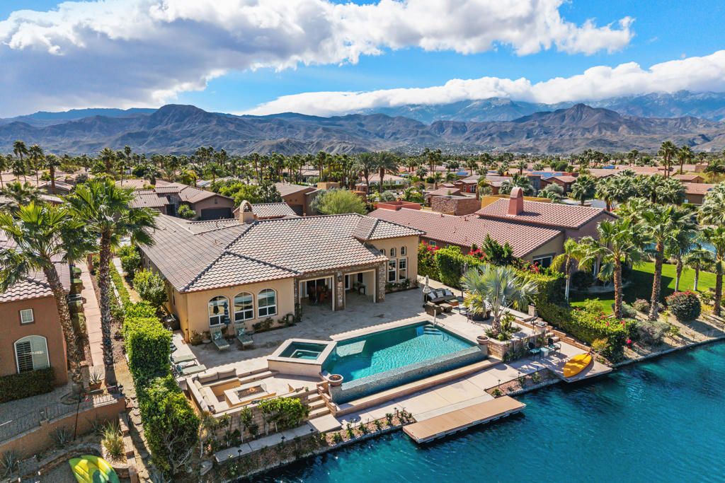 4 Via Santo Tomas Drive