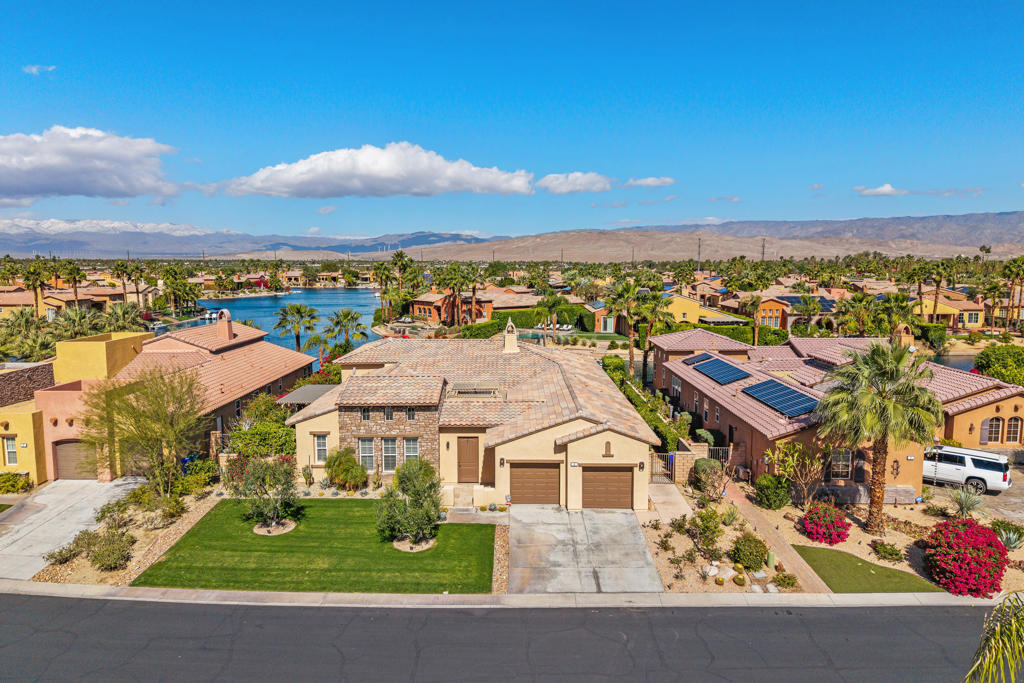 4 Via Santo Tomas Drive