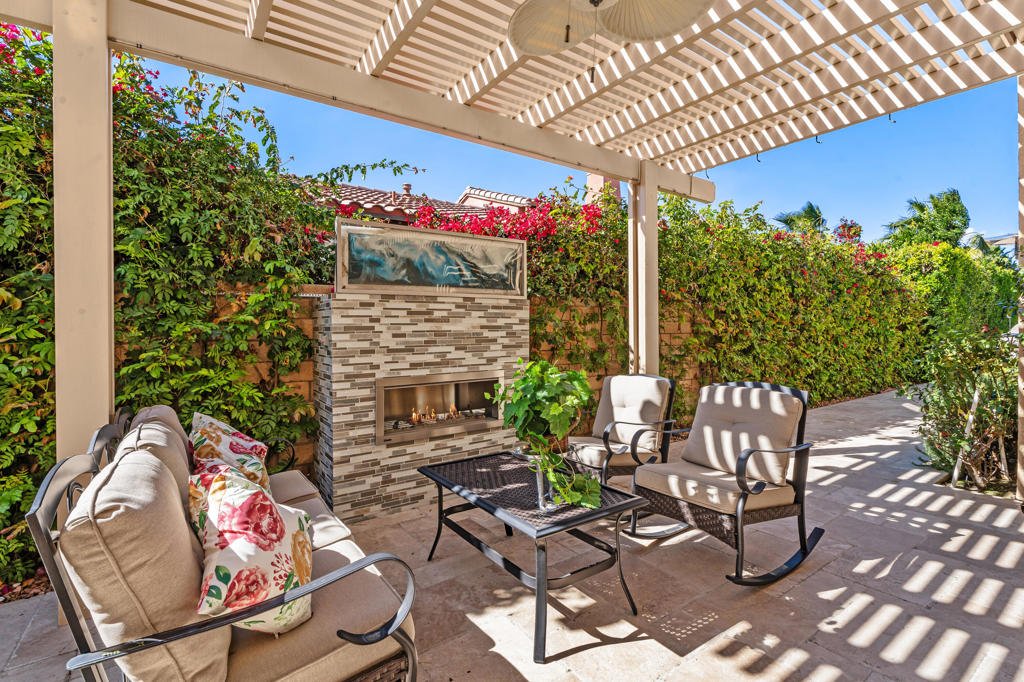 4 Via Santo Tomas Drive